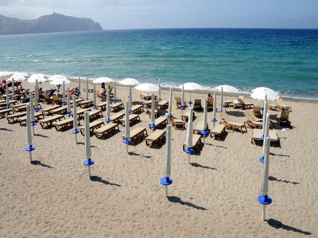 Baia Dei Delfini Aparthotel Furnari Exterior photo