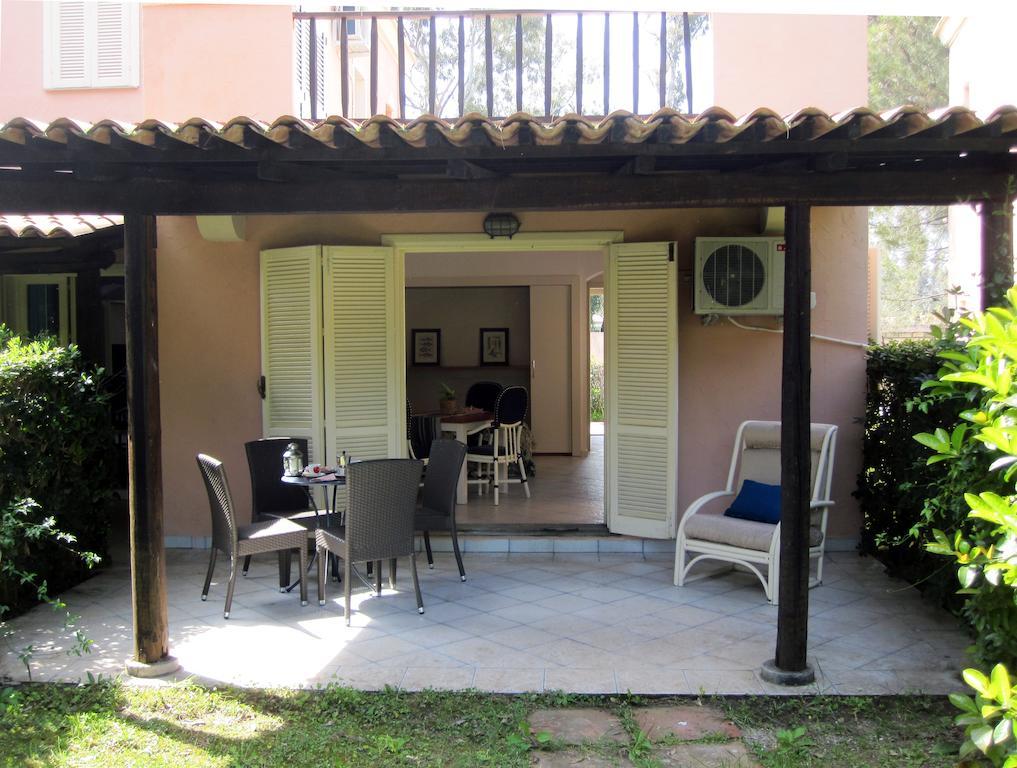 Baia Dei Delfini Aparthotel Furnari Room photo
